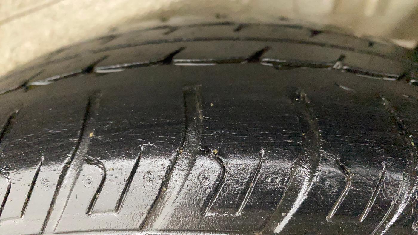 2017 Maruti Wagon R 1.0 VXI, Petrol, Manual, 75,643 km, Left Rear Tyre Tread