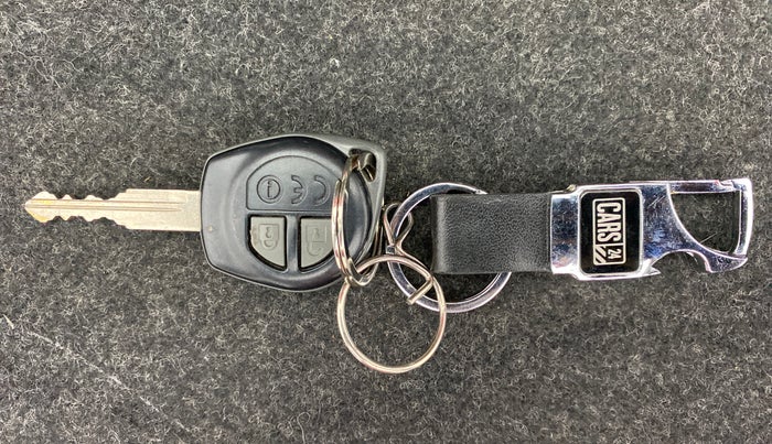 2016 Maruti Baleno DELTA 1.2 K12, Petrol, Manual, 83,178 km, Key Close Up