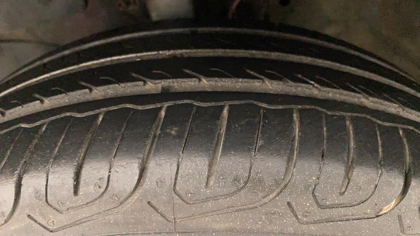 2014 Honda Amaze 1.2L I-VTEC VX, Petrol, Manual, 50,557 km, Left Front Tyre Tread