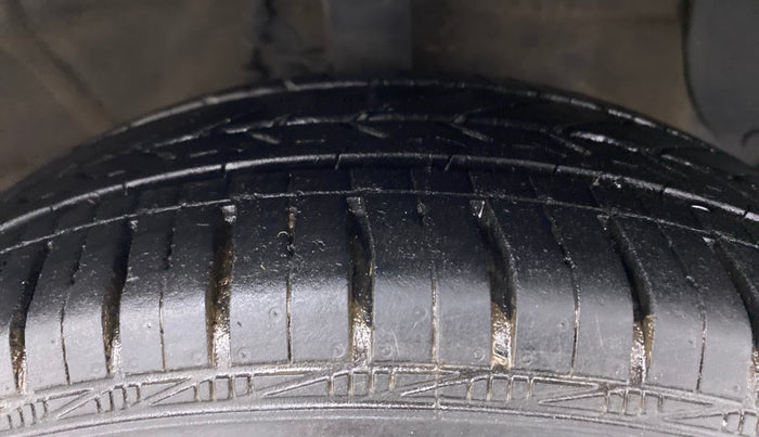 2022 Hyundai XCENT PRIME 	T+ CNG, CNG, Manual, 18,981 km, Right Front Tyre Tread