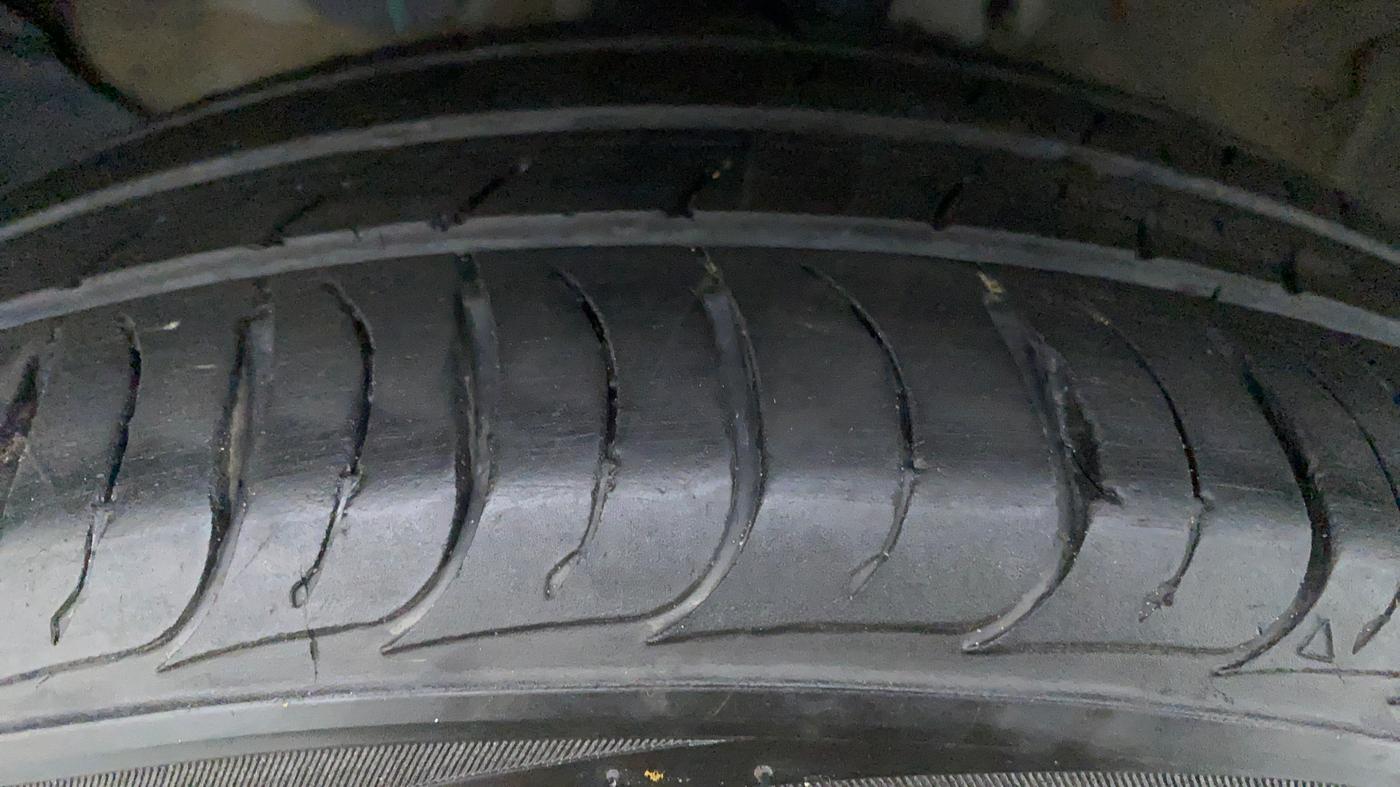 2020 KIA SELTOS HTK PLUS 1.5 DIESEL, Diesel, Manual, 44,414 km, Left Front Tyre Tread