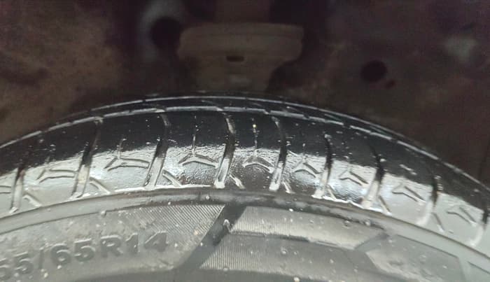2017 Maruti Wagon R 1.0 VXI, Petrol, Manual, 73,851 km, Right Front Tyre Tread