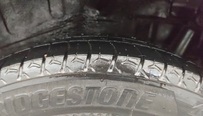 2017 Maruti Wagon R 1.0 VXI, Petrol, Manual, 73,851 km, Left Rear Tyre Tread