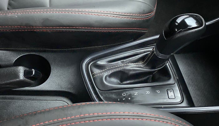 2021 Hyundai NEW I20 SPORTZ 1.2 AT, Petrol, Automatic, 35,529 km, Gear Lever