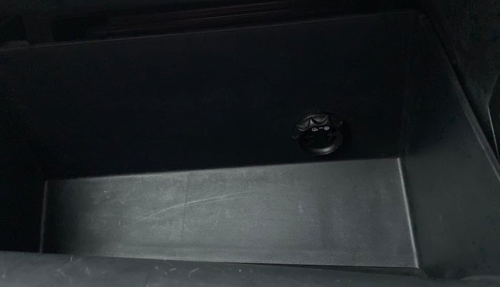 2021 Hyundai NEW I20 SPORTZ 1.2 AT, Petrol, Automatic, 35,529 km, Cooled Glove Box