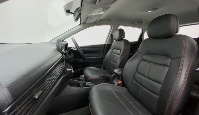 2021 Hyundai NEW I20 SPORTZ 1.2 AT, Petrol, Automatic, 35,529 km, Right Side Front Door Cabin