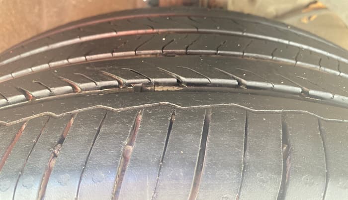 2023 Maruti XL6 ZETA CNG, CNG, Manual, 1,03,816 km, Right Front Tyre Tread