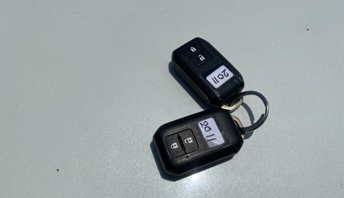2023 Maruti XL6 ZETA CNG, CNG, Manual, 1,03,816 km, Key Close Up