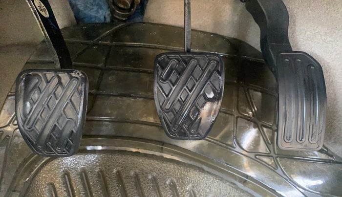 2013 Nissan Sunny XV PETROL, Petrol, Manual, 1,15,796 km, Pedals