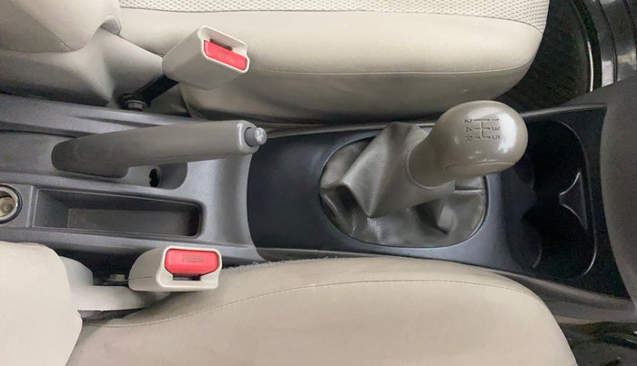 2013 Nissan Sunny XV PETROL, Petrol, Manual, 1,15,796 km, Gear Lever