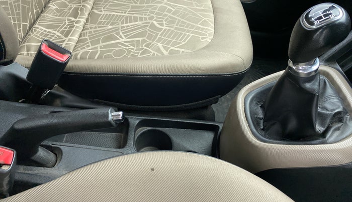 2014 Hyundai Xcent S 1.2, Petrol, Manual, 73,151 km, Gear Lever