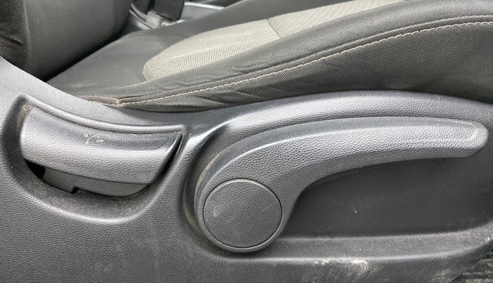 2017 Hyundai Creta SX PLUS AT 1.6 PETROL, Petrol, Automatic, 52,247 km, Driver Side Adjustment Panel