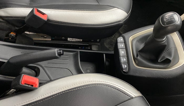 2018 Hyundai NEW SANTRO SPORTZ 1.1, Petrol, Manual, 38,019 km, Gear Lever