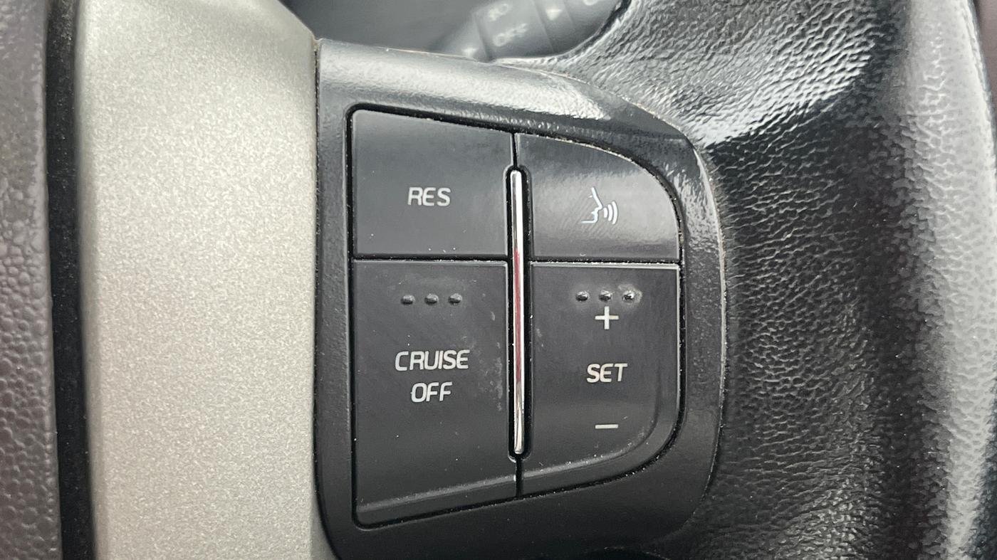 2013 Mahindra XUV500 W8, Diesel, Manual, 68,037 km, Adaptive Cruise Control