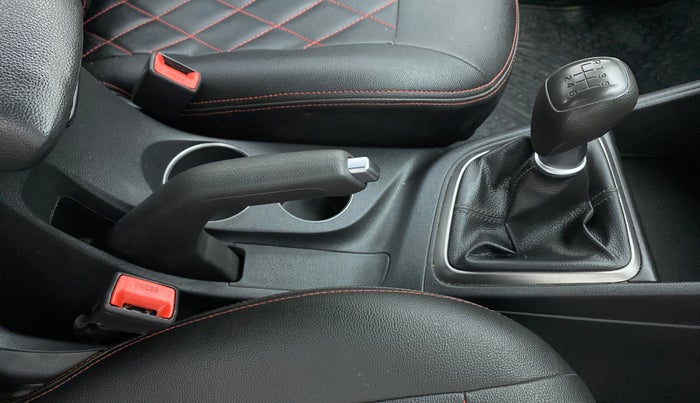 2019 Hyundai Verna 1.6 SX VTVT, Petrol, Manual, 34,666 km, Gear Lever