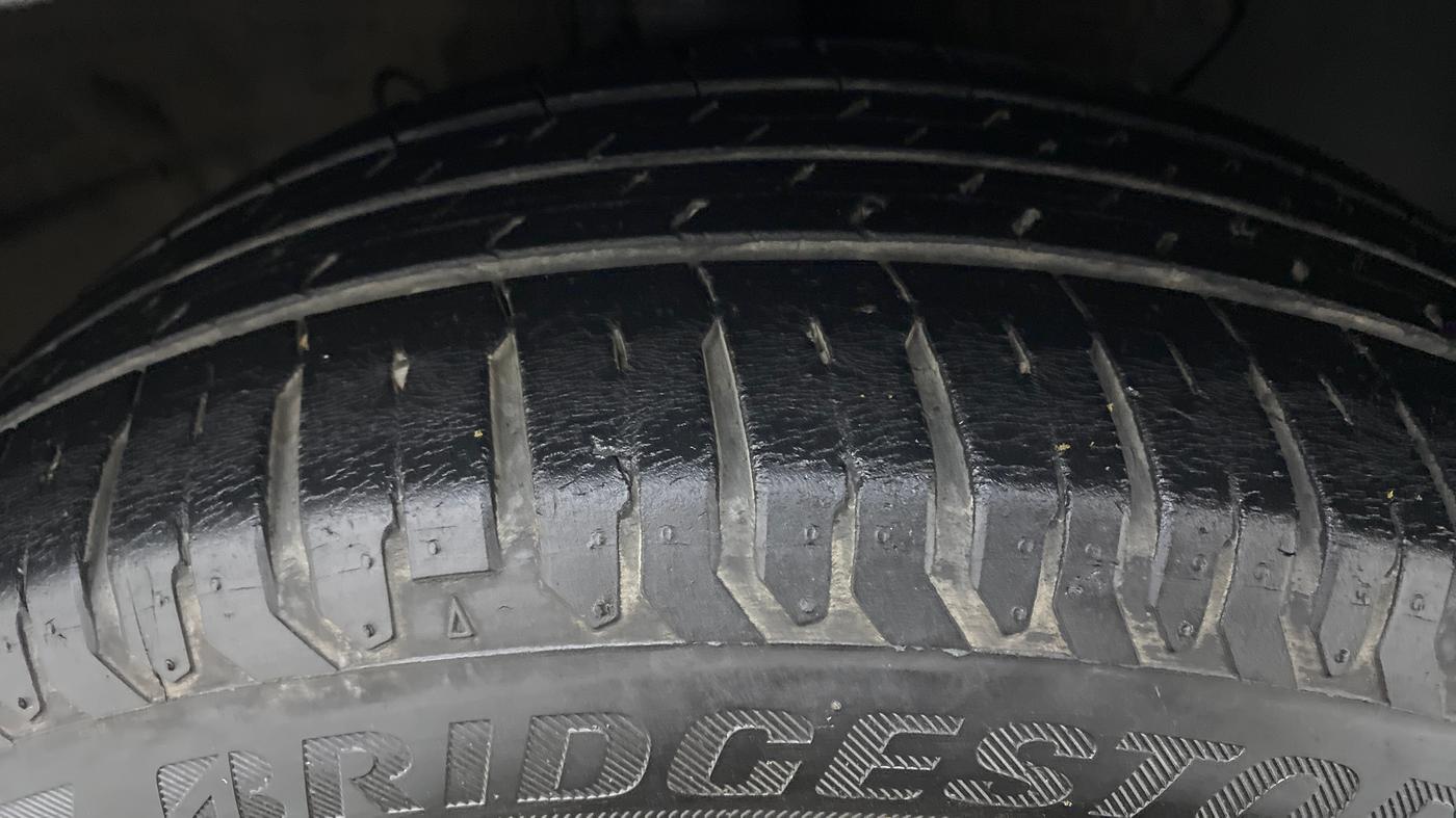2019 Hyundai Verna 1.6 SX VTVT, Petrol, Manual, 34,666 km, Right Front Tyre Tread