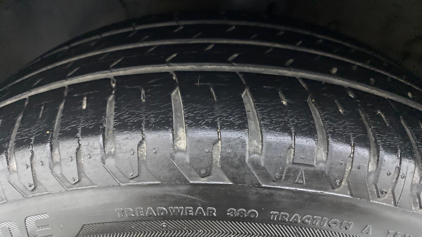 2019 Hyundai Verna 1.6 SX VTVT, Petrol, Manual, 34,666 km, Left Front Tyre Tread