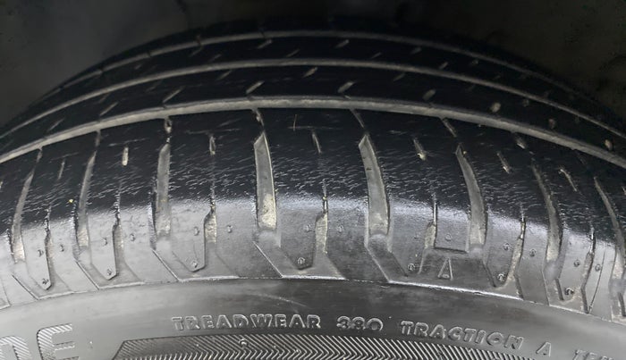 2019 Hyundai Verna 1.6 SX VTVT, Petrol, Manual, 34,666 km, Left Front Tyre Tread