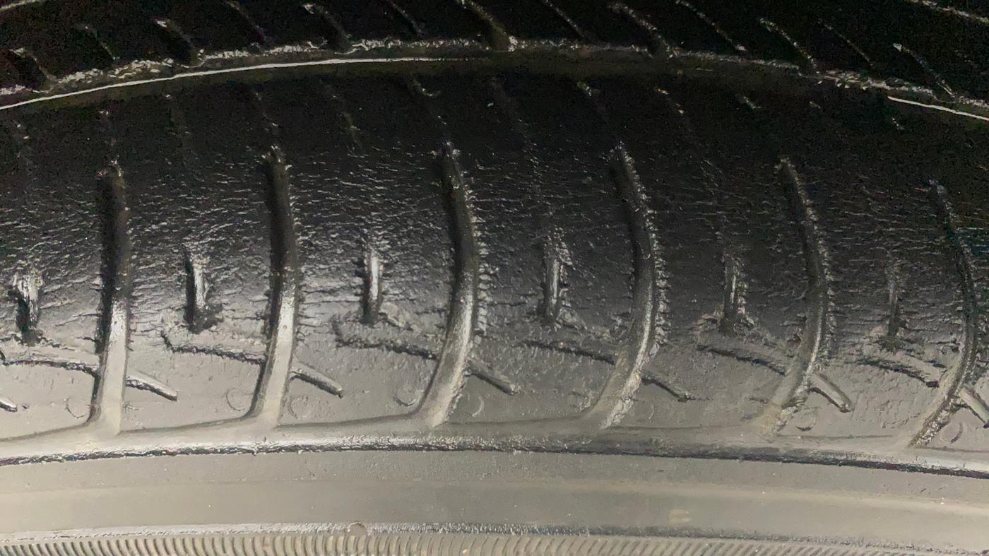 2020 Maruti New Wagon-R VXI (O) 1.0 AMT , Petrol, Automatic, 44,051 km, Right Front Tyre Tread