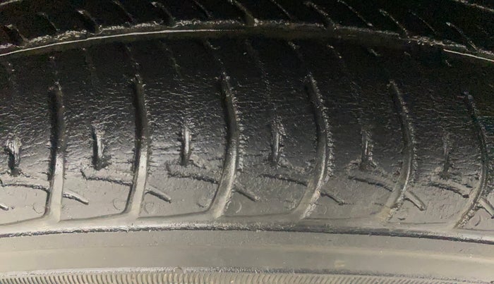 2020 Maruti New Wagon-R VXI (O) 1.0 AMT , Petrol, Automatic, 44,051 km, Right Front Tyre Tread