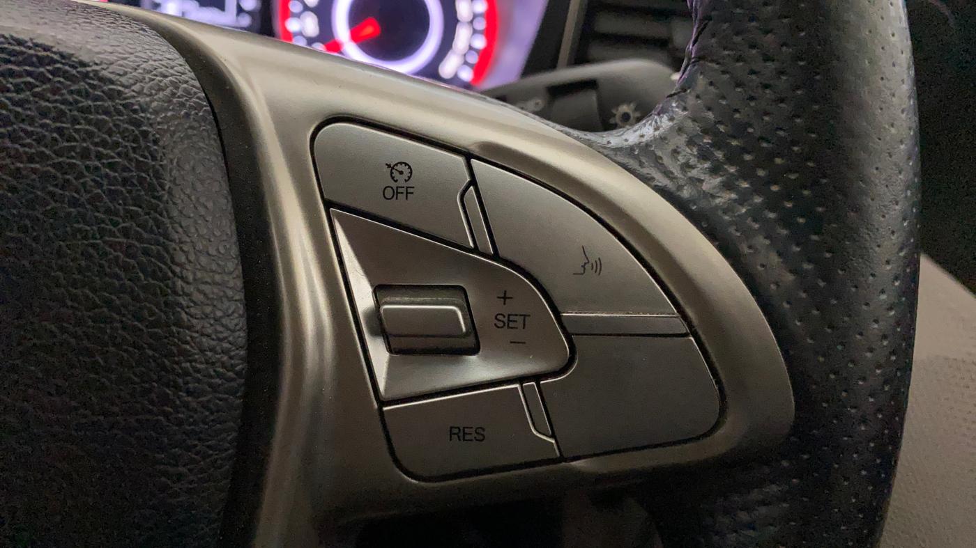 2020 Mahindra XUV300 W8 (O) 1.2 PETROL, Petrol, Manual, 44,973 km, Adaptive Cruise Control
