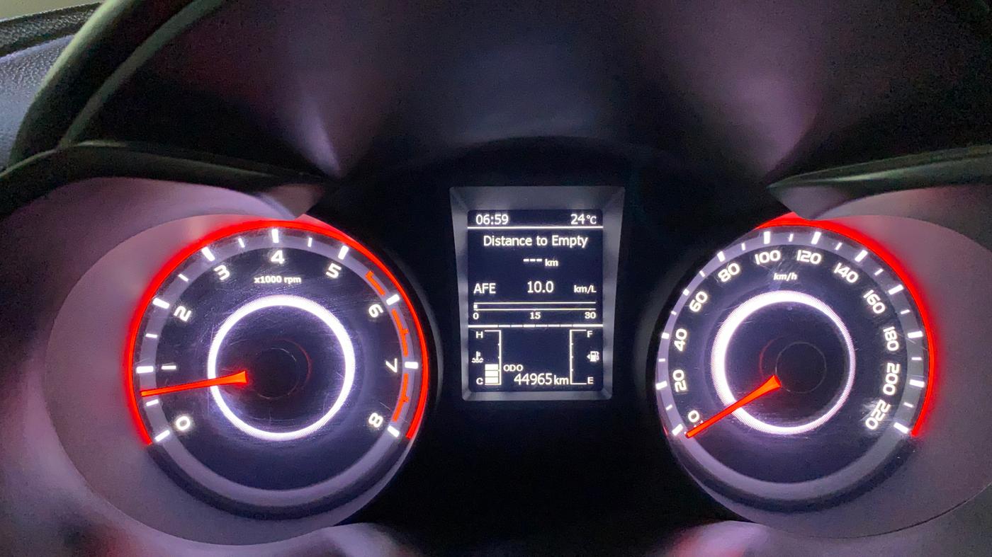 2020 Mahindra XUV300 W8 (O) 1.2 PETROL, Petrol, Manual, 44,973 km, Odometer Image