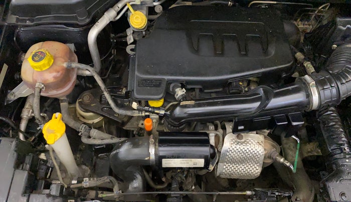 2020 Mahindra XUV300 W8 (O) 1.2 PETROL, Petrol, Manual, 44,951 km, Engine View - Right