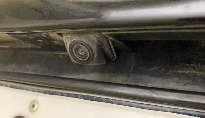 2020 Mahindra XUV300 W8 (O) 1.2 PETROL, Petrol, Manual, 44,951 km, Parking Camera