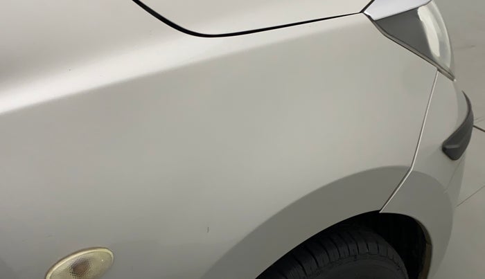 2015 Maruti Celerio VXI CNG, CNG, Manual, 26,187 km, Right fender - Slightly dented