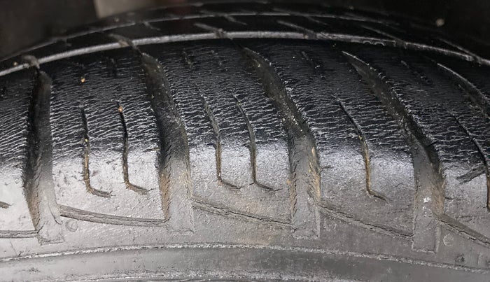 2019 Maruti Vitara Brezza VDI, Diesel, Manual, 51,619 km, Right Rear Tyre Tread