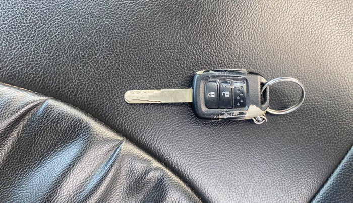 2017 Honda WR-V 1.2L I-VTEC VX MT, Petrol, Manual, 71,328 km, Key Close Up