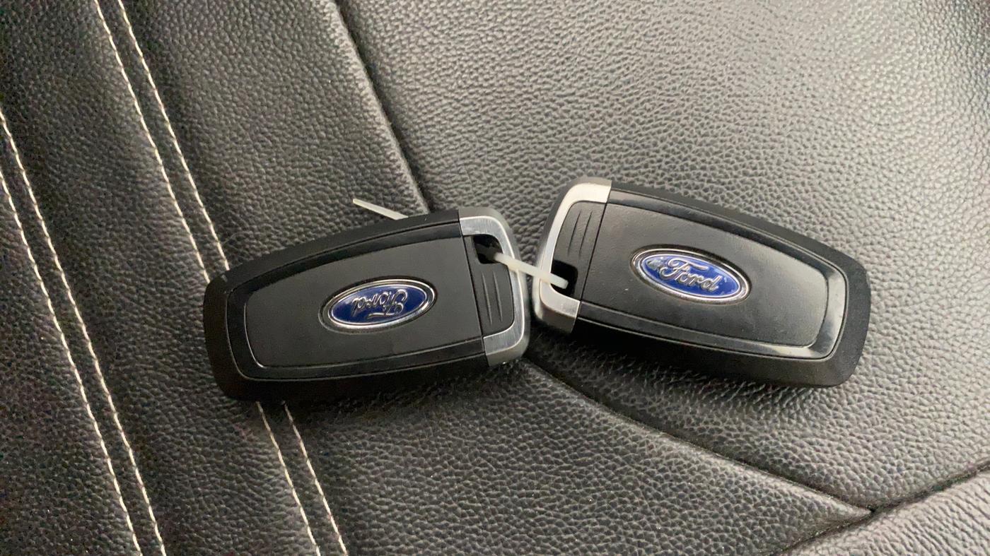 2019 Ford New Figo TITANIUM 1.2 PETROL MT, Petrol, Manual, 43,692 km, Key Close Up