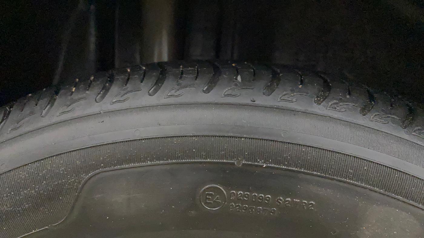 2019 Ford New Figo TITANIUM 1.2 PETROL MT, Petrol, Manual, 43,692 km, Right Rear Tyre Tread