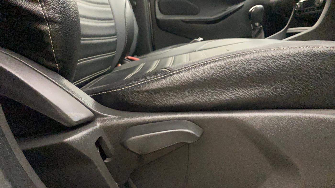 2019 Ford New Figo TITANIUM 1.2 PETROL MT, Petrol, Manual, 43,692 km, Driver Side Adjustment Panel