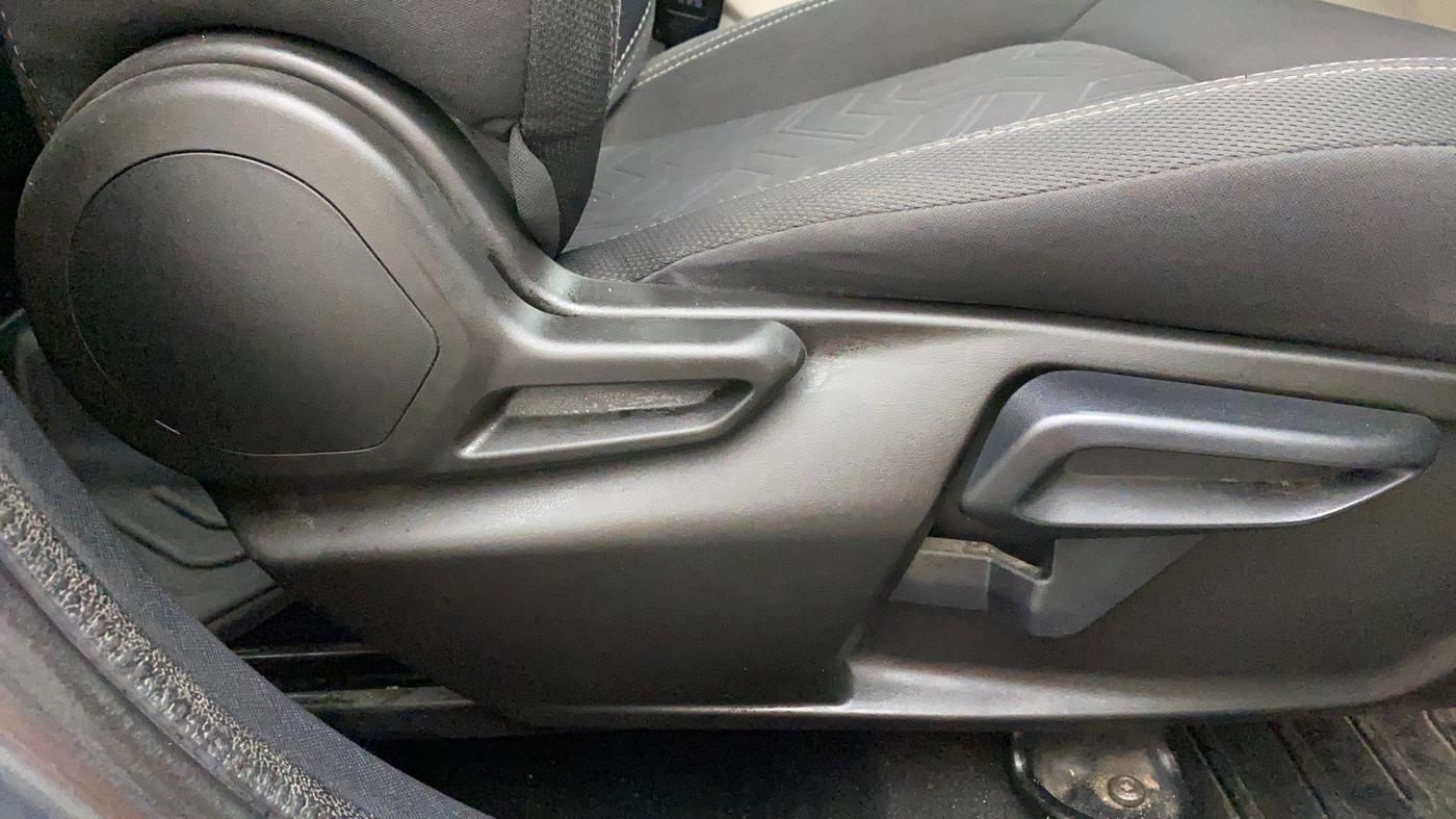 2022 Tata NEXON XZ PLUS DIESEL SUNROOF, Diesel, Manual, 24,562 km, Driver Side Adjustment Panel
