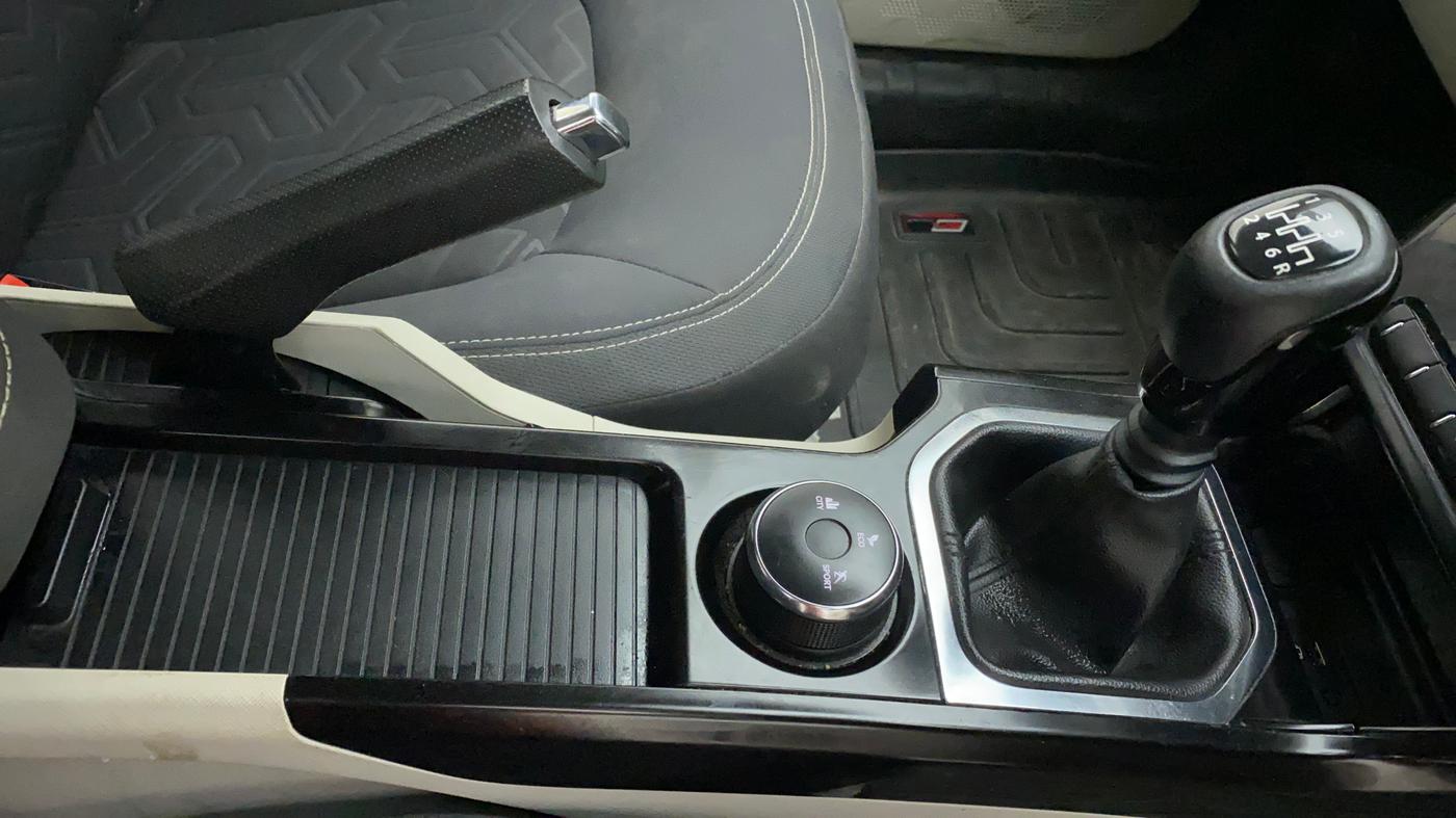 2022 Tata NEXON XZ PLUS DIESEL SUNROOF, Diesel, Manual, 24,562 km, Gear Lever