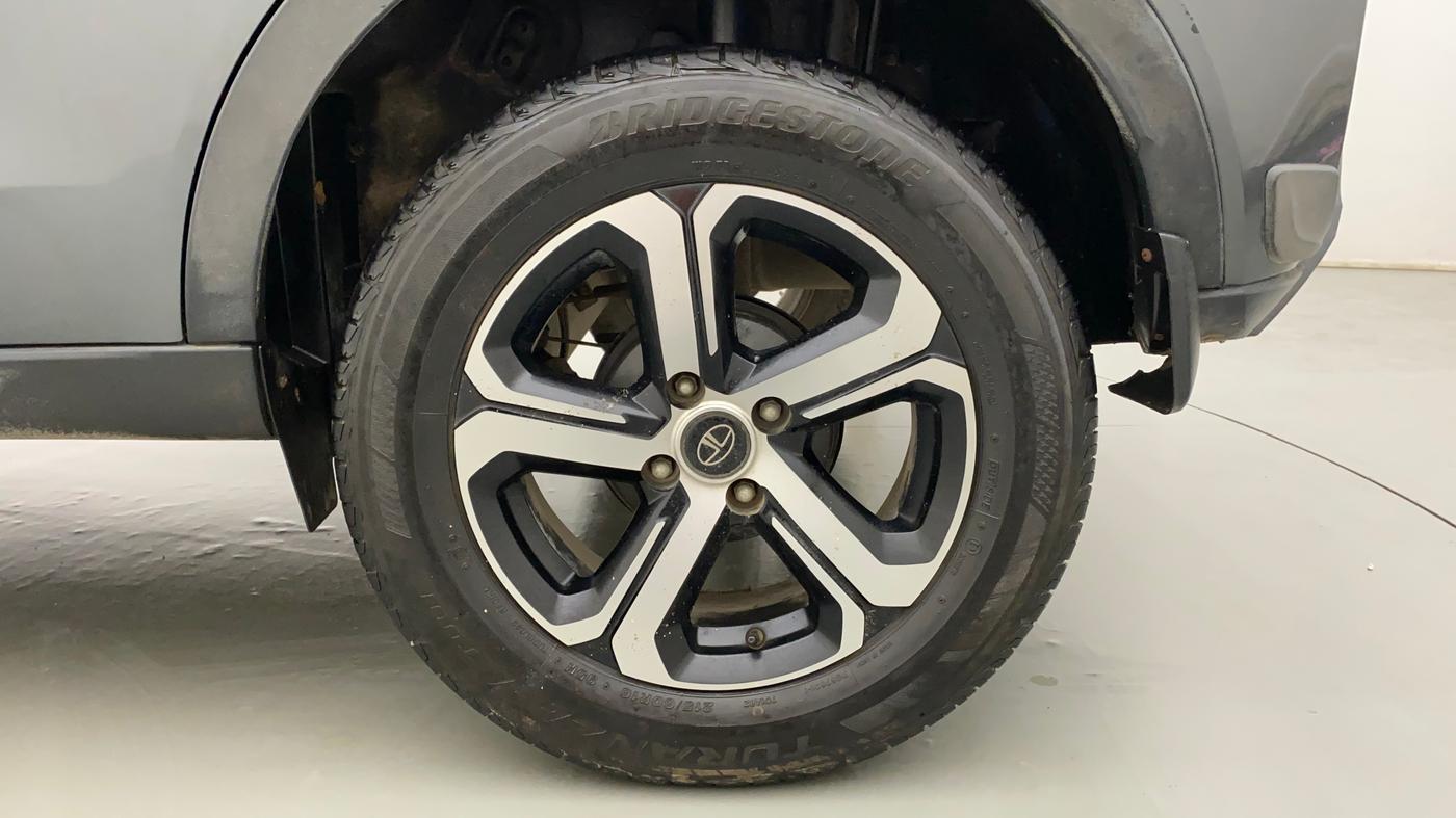 2022 Tata NEXON XZ PLUS DIESEL SUNROOF, Diesel, Manual, 24,562 km, Left Rear Wheel