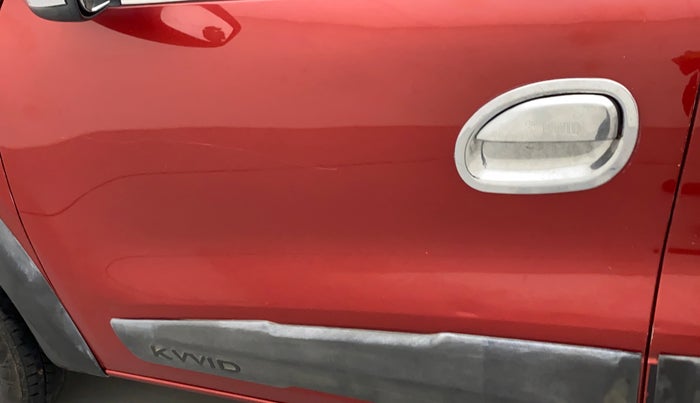 2016 Renault Kwid RXT 1.0, Petrol, Manual, 79,245 km, Front passenger door - Slightly dented
