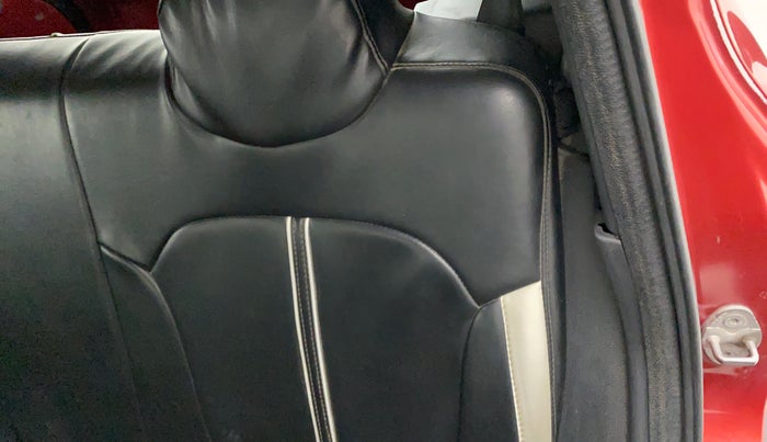 2016 Renault Kwid RXT 1.0, Petrol, Manual, 79,245 km, Second-row left seat - Seat adjuster lever broken but working