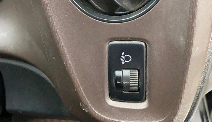 2012 Honda Brio EX MT, Petrol, Manual, 87,821 km, Dashboard - Headlight height adjustment not working