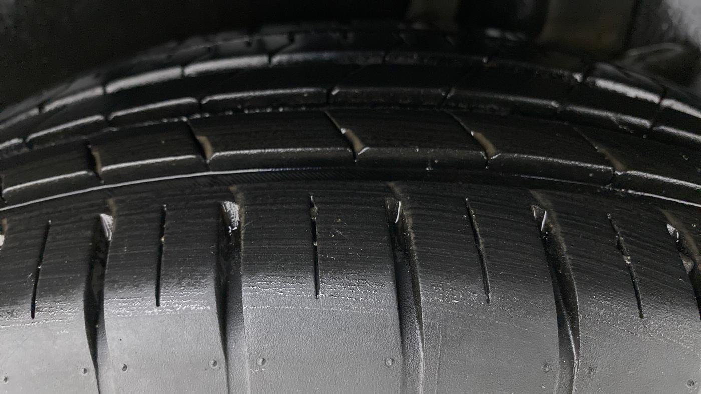 2022 Maruti Dzire ZXI Plus AMT, Petrol, Automatic, 10,384 km, Left Rear Tyre Tread