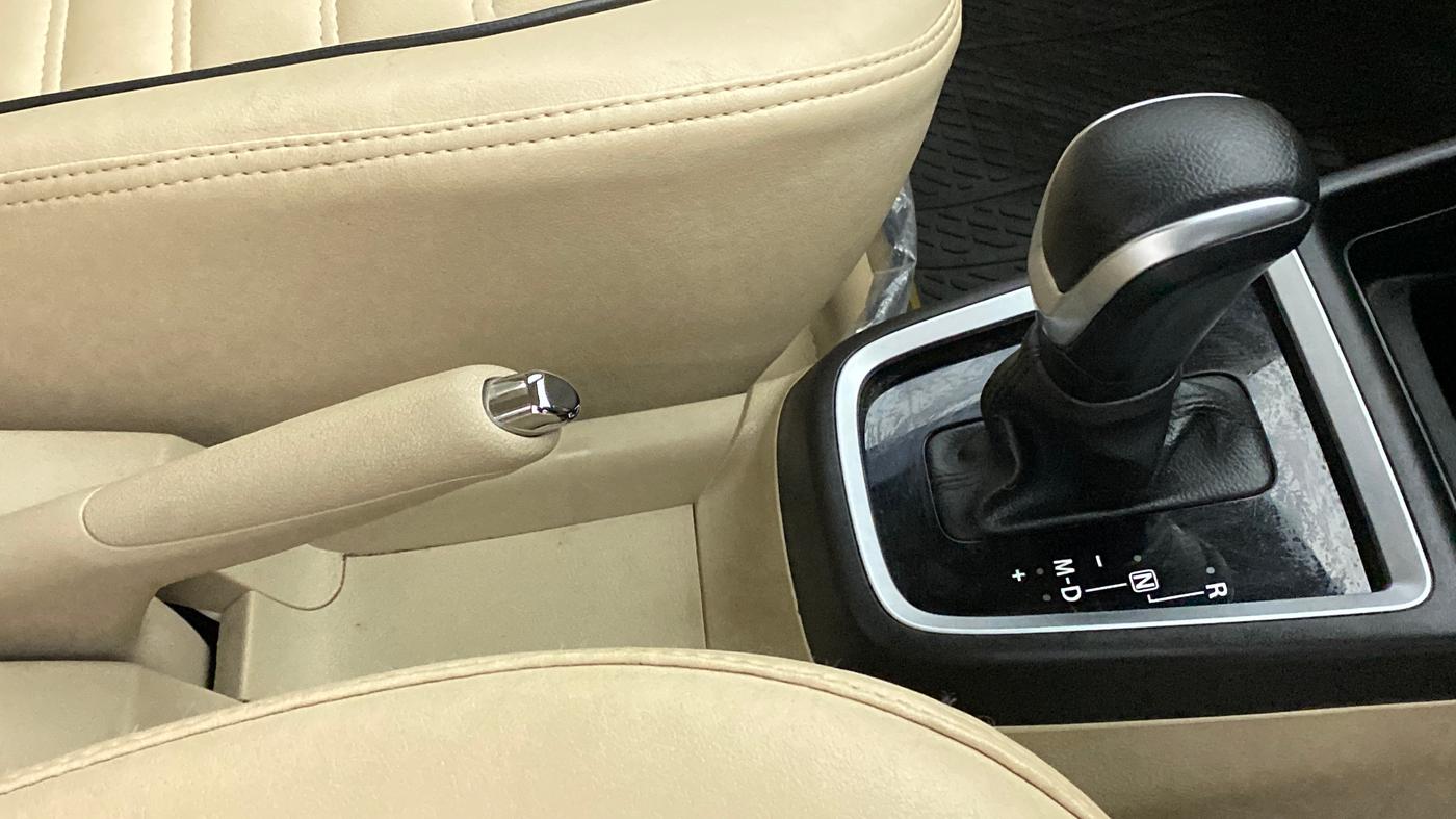 2022 Maruti Dzire ZXI Plus AMT, Petrol, Automatic, 10,384 km, Gear Lever