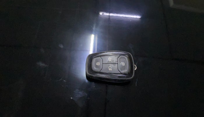 2019 Tata Harrier XZ 2.0L DARK EDITION, Diesel, Manual, 50,868 km, Key Close Up