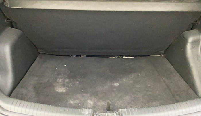 2016 Hyundai Grand i10 SPORTZ 1.2 KAPPA VTVT, Petrol, Manual, 56,646 km, Boot Inside