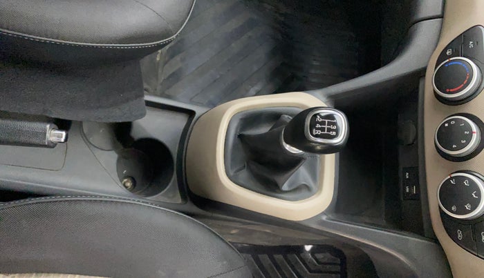 2016 Hyundai Grand i10 SPORTZ 1.2 KAPPA VTVT, Petrol, Manual, 56,646 km, Gear Lever