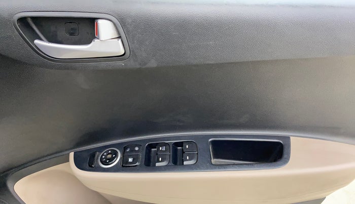 2016 Hyundai Grand i10 SPORTZ 1.2 KAPPA VTVT, Petrol, Manual, 56,646 km, Driver Side Door Panels Control