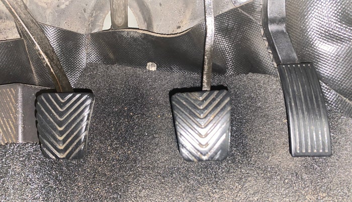 2015 Hyundai Verna FLUIDIC 1.6 CRDI S(O) 4S, Diesel, Manual, 88,309 km, Pedals