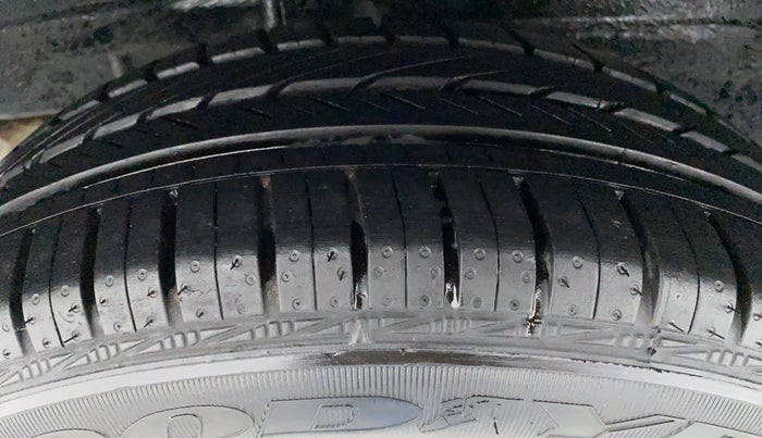 2020 Toyota YARIS J CVT, Petrol, Automatic, 12,127 km, Right Rear Tyre Tread