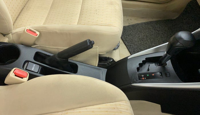 2020 Toyota YARIS J CVT, Petrol, Automatic, 12,127 km, Gear Lever