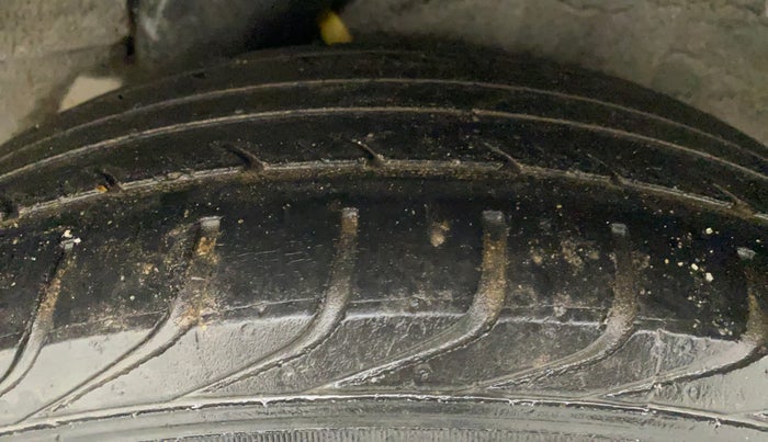 2011 Hyundai i20 MAGNA (O) 1.2, Petrol, Manual, 89,507 km, Left Rear Tyre Tread
